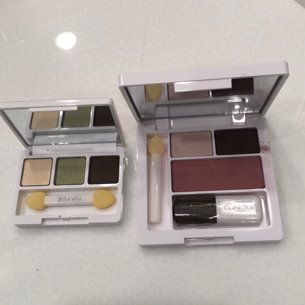CLINIQUE EYE SHADOW